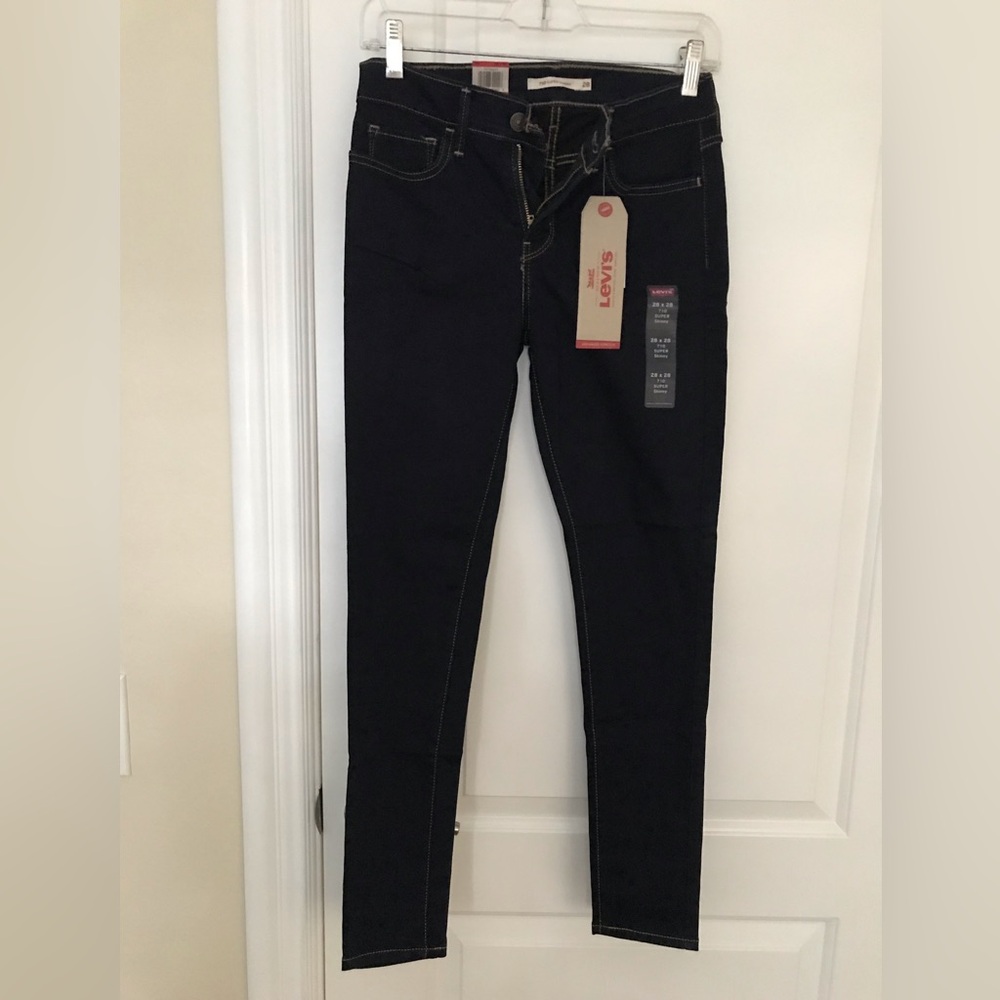 Levi’s 710 super skinny mid rise jeans, new with tag